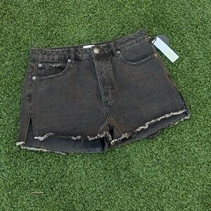 Amuse Society Women's Shorts Jeans Color Black Size 30 New With Tag